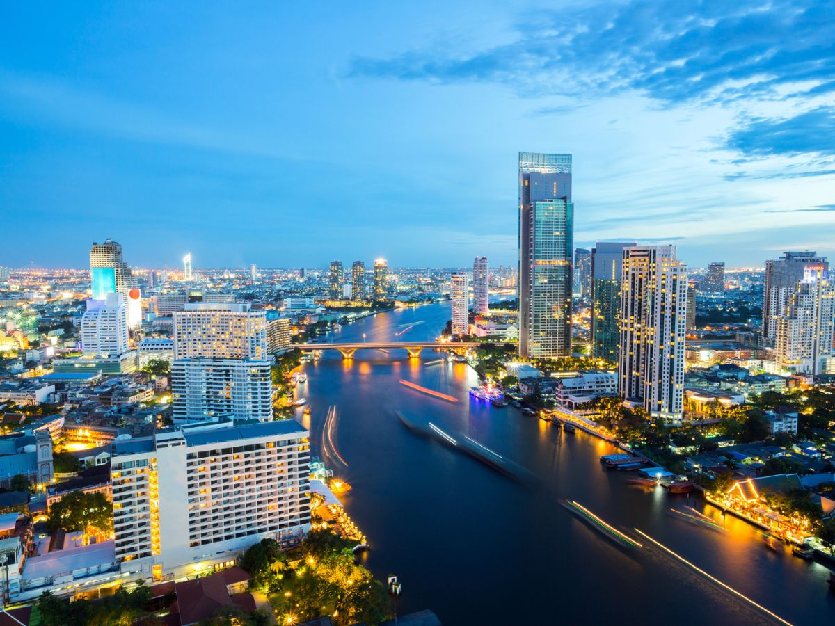 3-Day Bangkok Itinerary, Thailand. Image of Bangkok skyline.