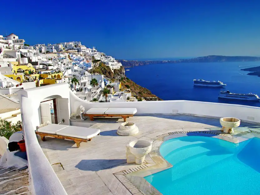 Expensive Santorini resort with pool overlooking the caldera