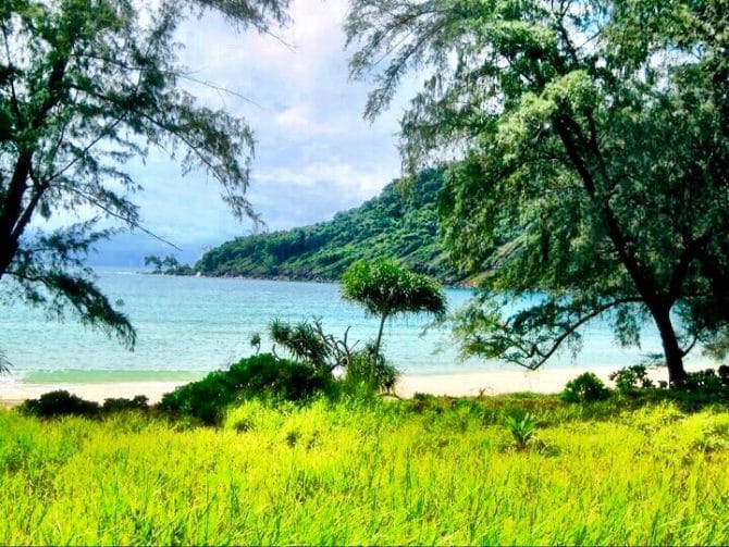 Lazy Beach on Koh Rong Sanloem, Cambodia Lazy Beach on Koh Rong Sanloem, Cambodia