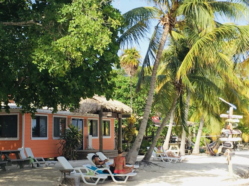 Neptunes Bar on Utila