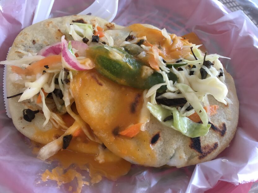 Pupusas in El Tunco