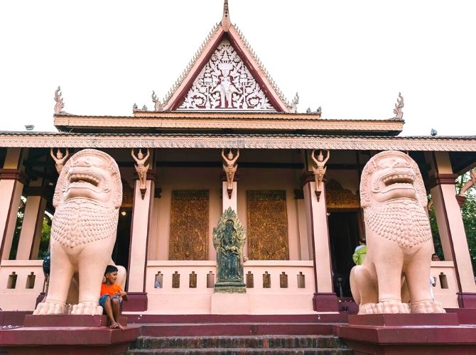 Wat Phnom in Phnom Penh